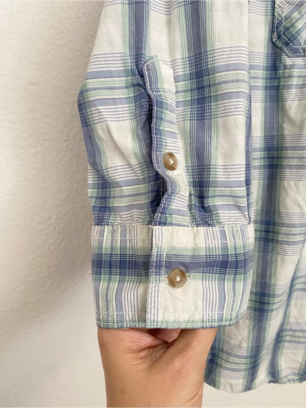 Carhartt Utility Button-Up Shirt with Roll-Tab Sleeves - Size XL - Picture 6 of 16